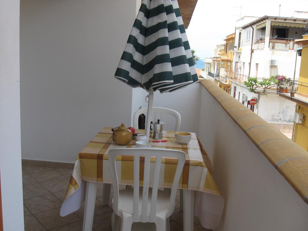 Rosy'S Apartments Trappeto  Zimmer foto