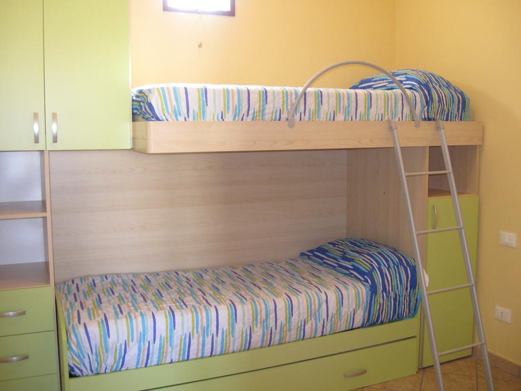 Rosy'S Apartments Trappeto  Zimmer foto